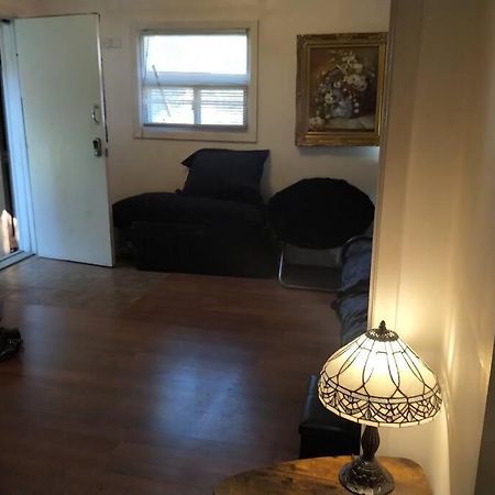 Awesome Cozy 1 Bedroom Coachhouse Toronto Extérieur photo