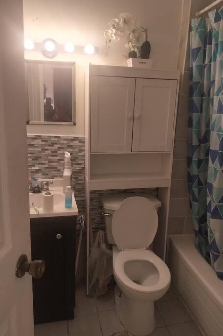 Awesome Cozy 1 Bedroom Coachhouse Toronto Extérieur photo